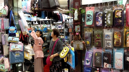 關(guān)稅下的新學(xué)期 美國家長(zhǎng)面臨文具用品價(jià)格攀升